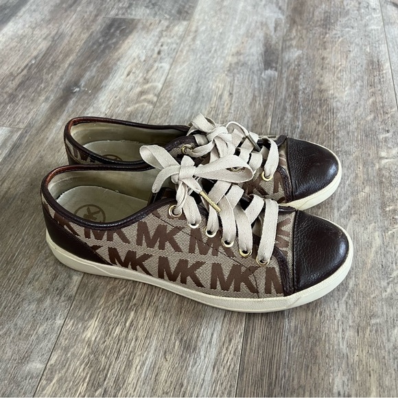 Michael Kors Canvas Monogram and Leather Classic Sneaker - Picture 8 of 8